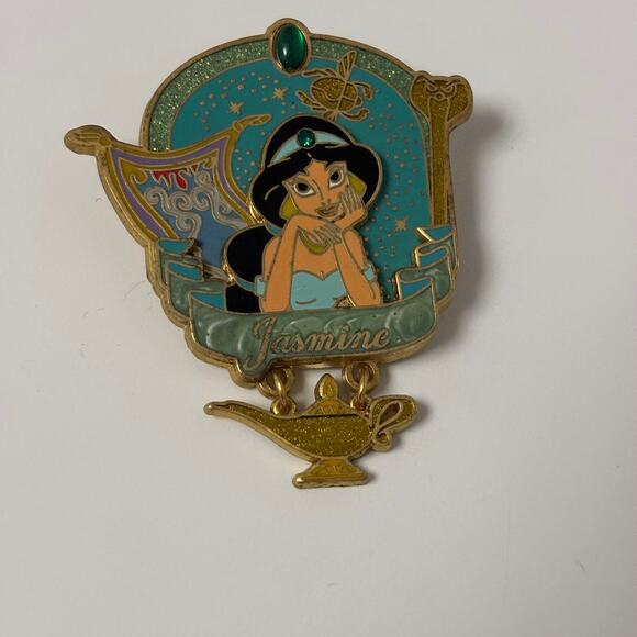 Disney Princess Icons Jasmine 3D Dangle Pin - Picture 1 of 2
